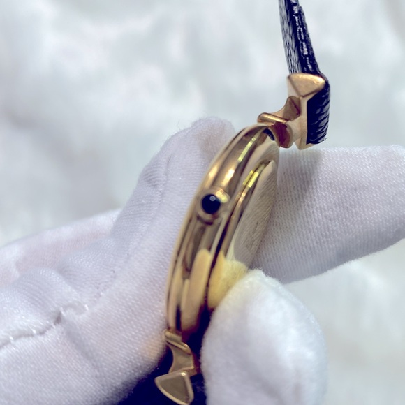 Fendi Gold and Black Wearable Watch 💃🏻 with New strap - Picture 5 of 5